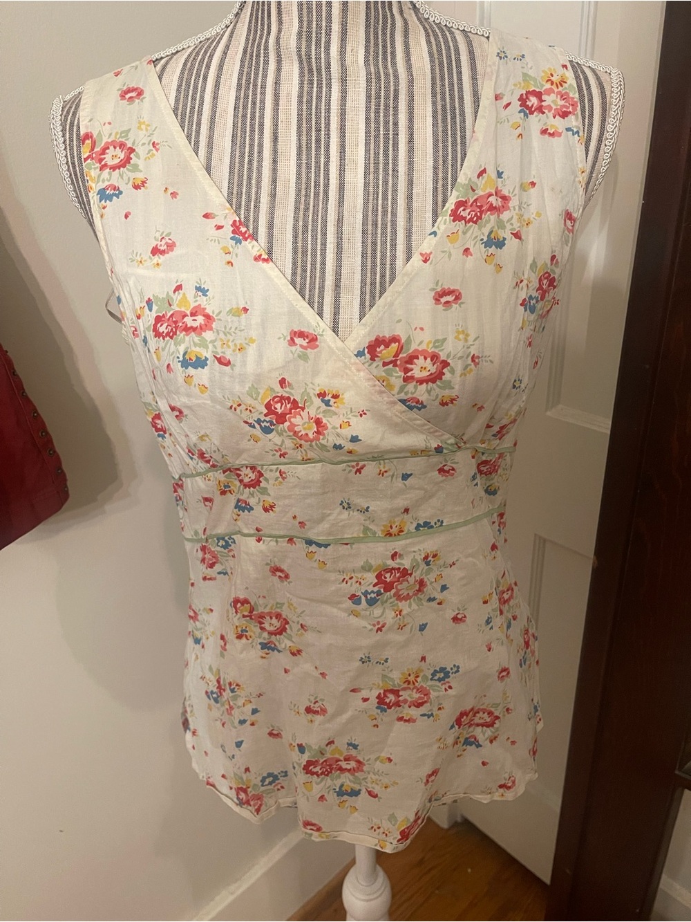Floral V-Neck Sleeveless Summer Top - Cream with Pink & Blue Flowers